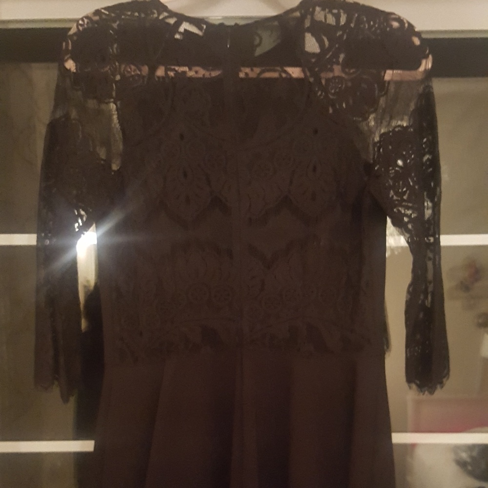 Dress - Picture 2 of 3